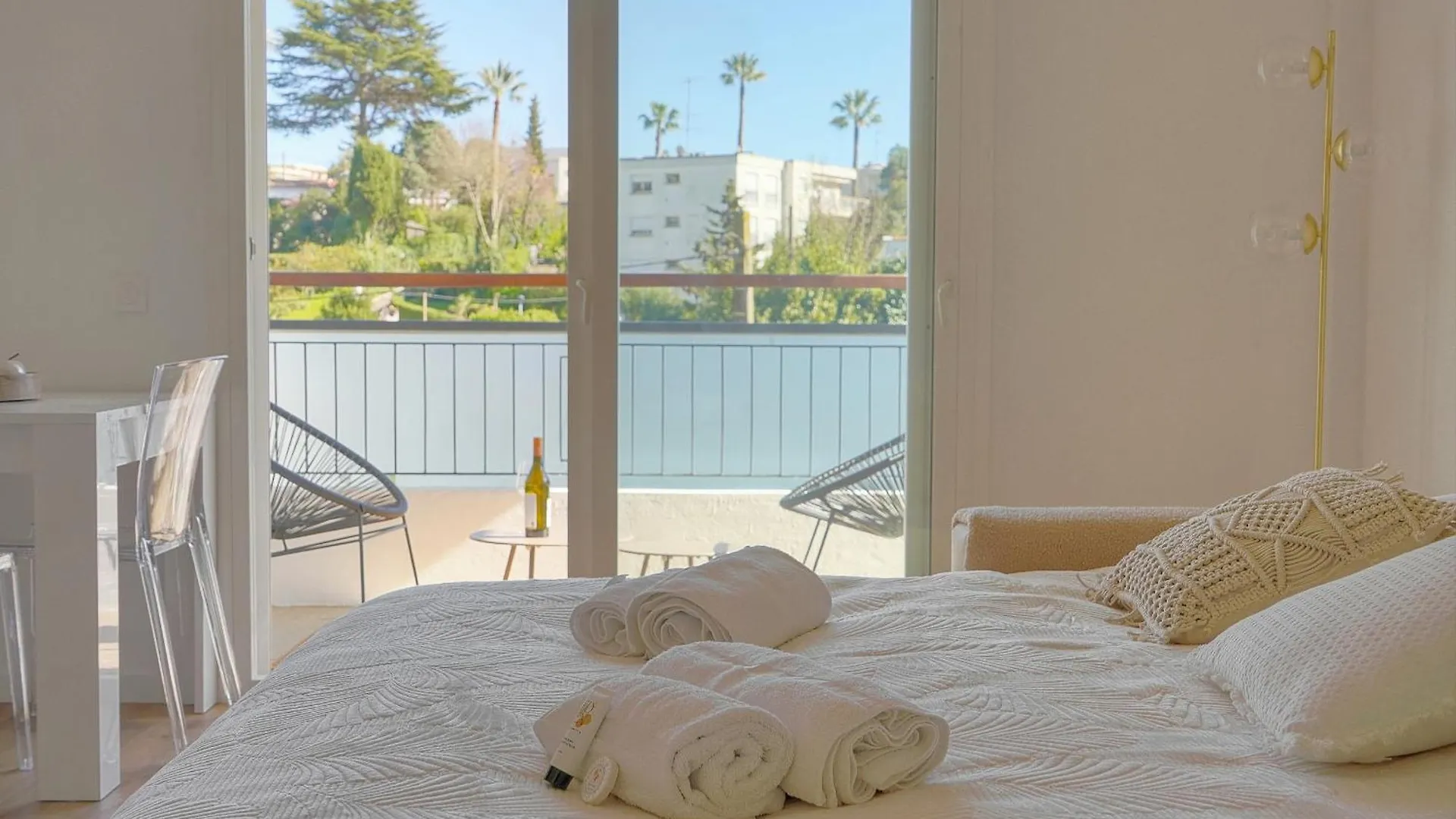 Studio Lumineux Refait En 2025 A Neuf A0B206 Cannes 0*,