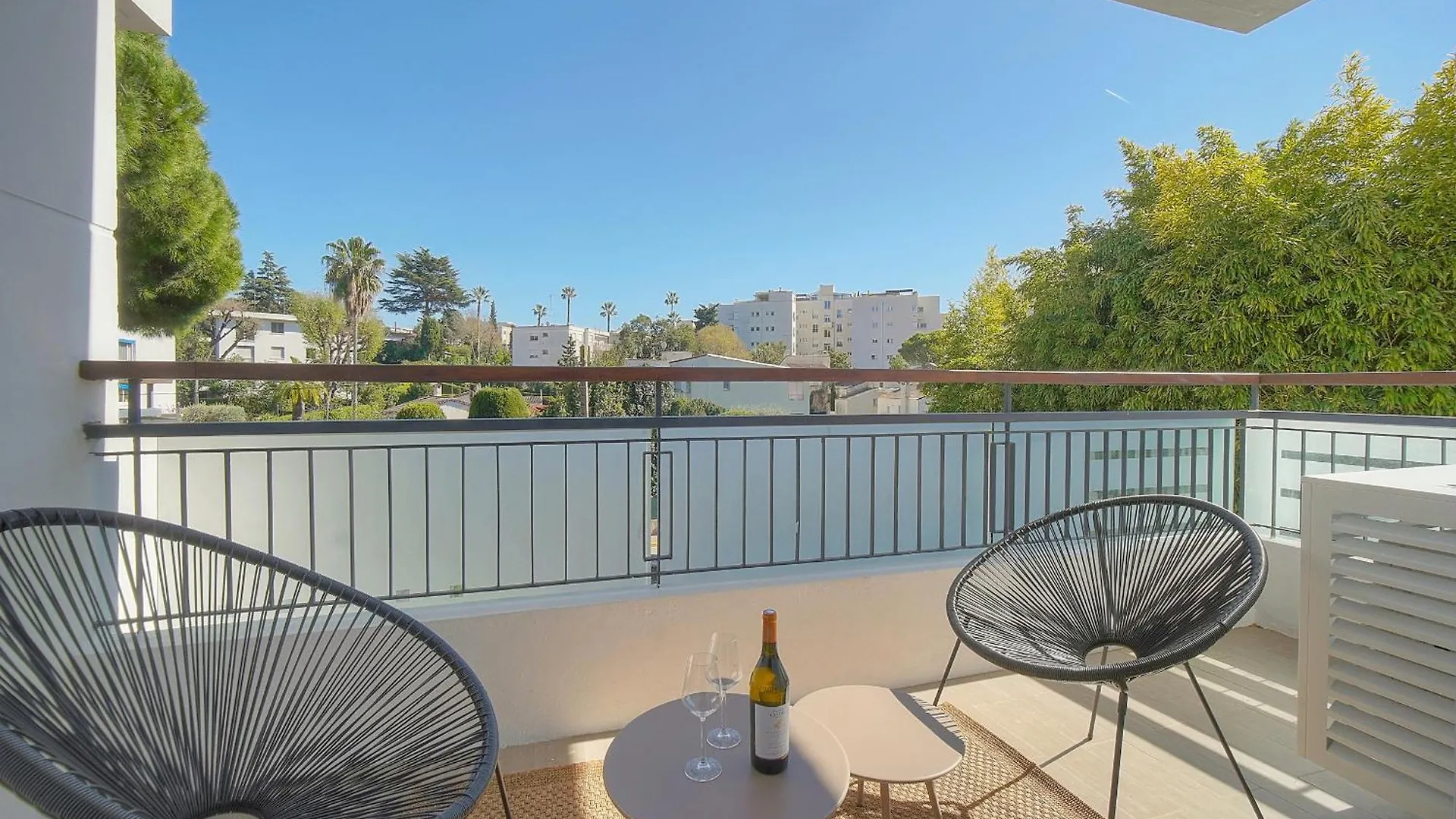 Studio Lumineux Refait En 2025 A Neuf A0B206 Cannes Apartment
